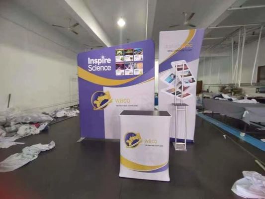 10x10 20x10の広告ブースは展覧会ブースのための屋外の背景幕を表示する