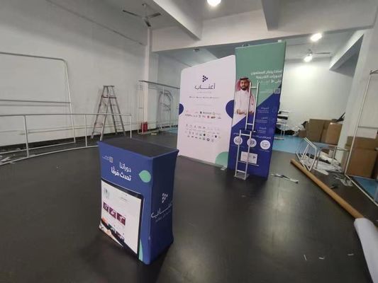 10x10 20x10の広告ブースは展覧会ブースのための屋外の背景幕を表示する